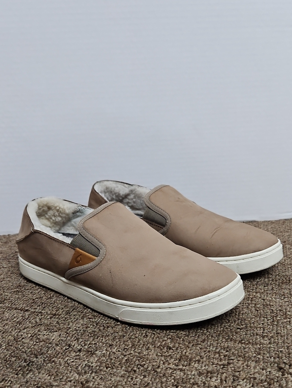 OluKai Pehuea Heu Loafer Leather Slip On Sheep Fur Lined Slipon Shoes Sz 8